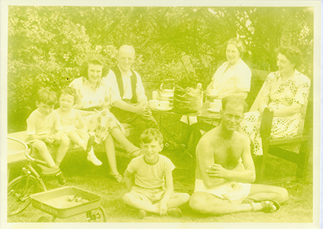 very yellow family photo needs removal of colour cast