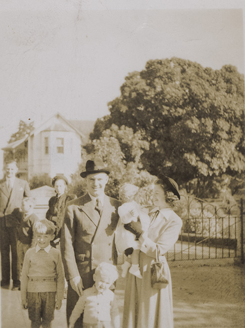 1940s Irish photo restored for family